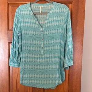 Grand & Greene White and Green Buttoned Blouse with Mandarin Collar